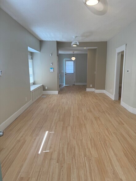 Building Photo - 264 Spring Grove Ave