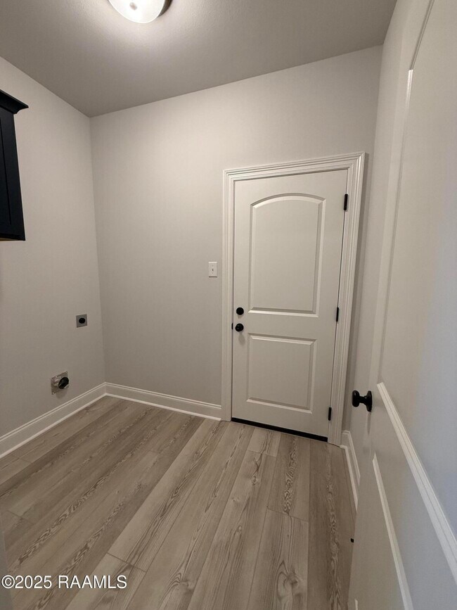 Building Photo - 135 Ridley Ln