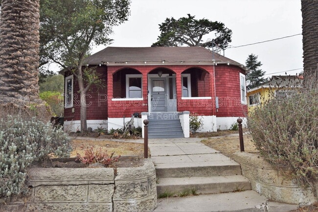 Primary Photo - 560 Monroe St