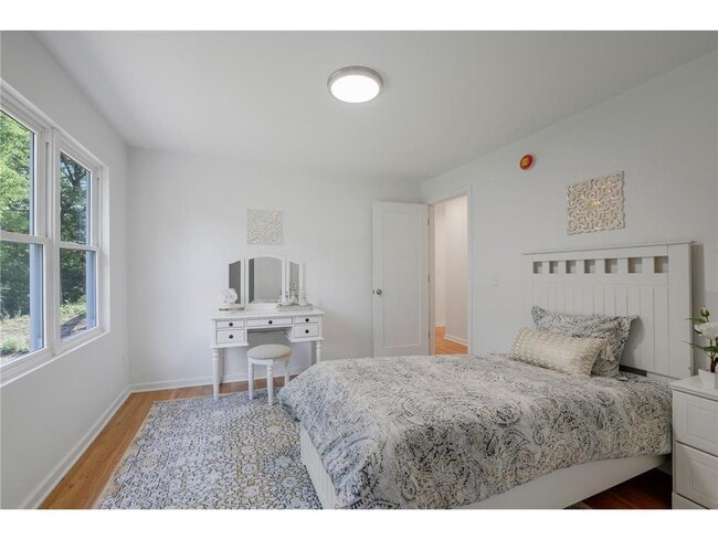 Building Photo - 5111 Colonial Dr