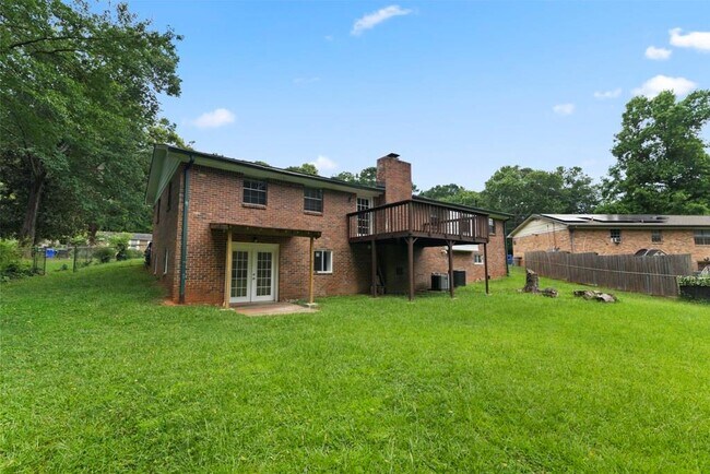Building Photo - 1492 Tanglewood Way NW
