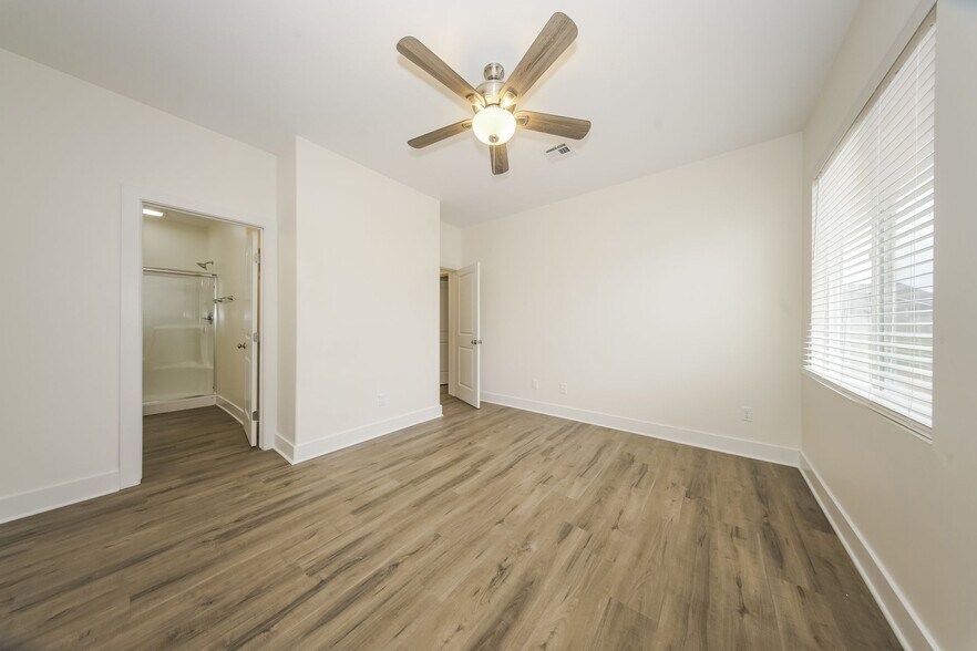 Building Photo - 5782 E Bristol Cir