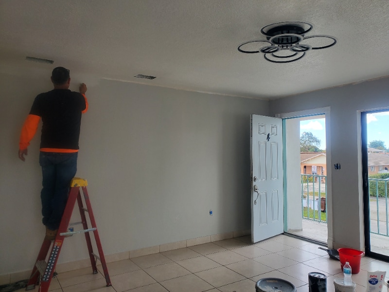 Building Photo - 1551 W 43rd Pl