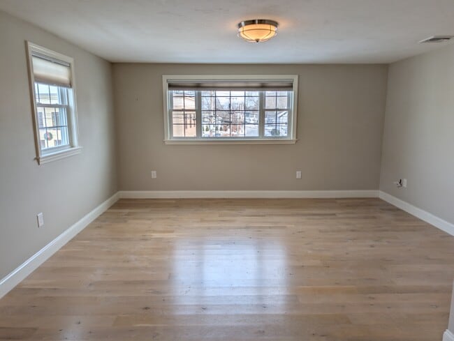 Building Photo - 39 South St