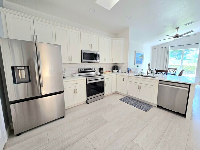 Building Photo - 6810 Camille St