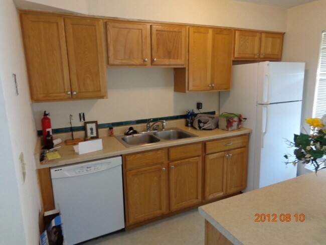 Building Photo - 16486 E 14th Pl