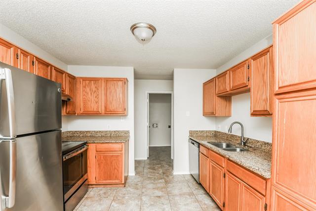 Building Photo - 1359 Lincolnshire Way