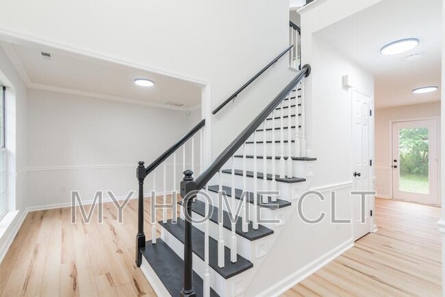 Building Photo - 8413 Woodford Bridge Dr