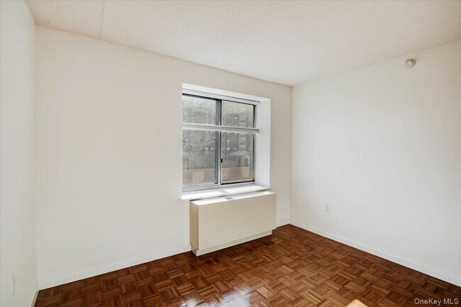 Building Photo - 300 W 135th St