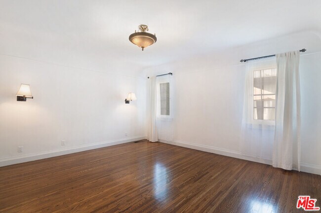 Building Photo - 6329 W 6th St