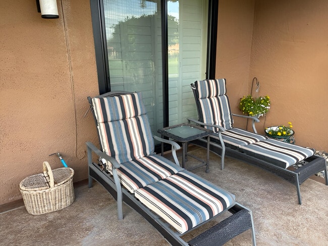 Building Photo - 11 Palma Dr