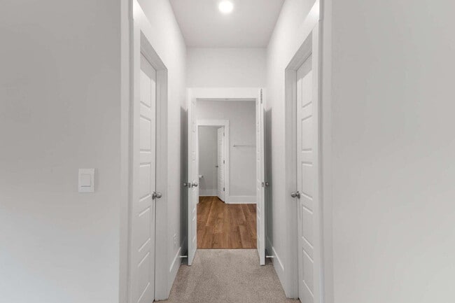 Building Photo - Spacious 4 Bedroom Home in Blake Farm