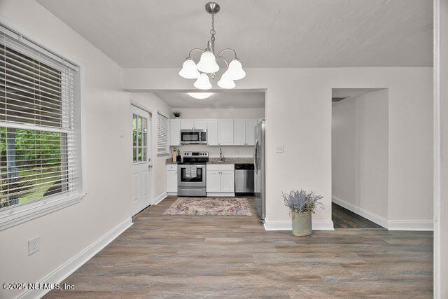 Building Photo - 6110 Lynnwood Ave