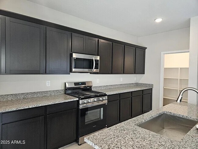 Building Photo - 3354 S 180th Ln