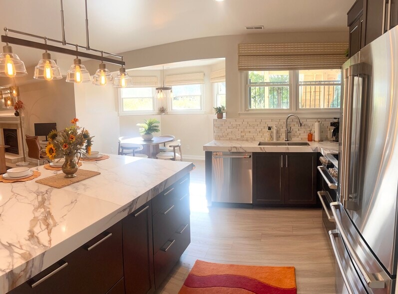 Building Photo - 6589 Rio Vista Ct