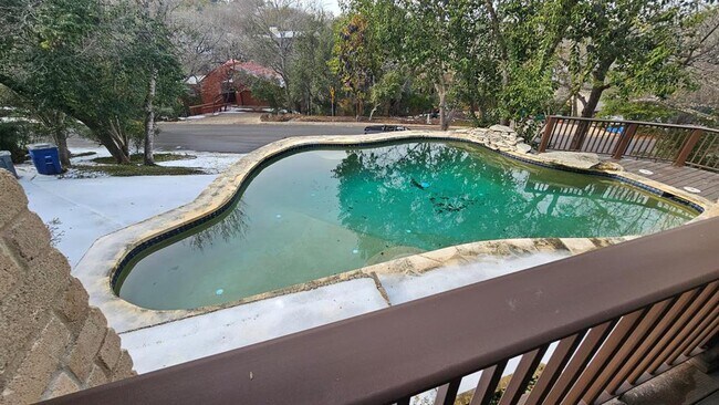 Building Photo - 4902 Westview Dr