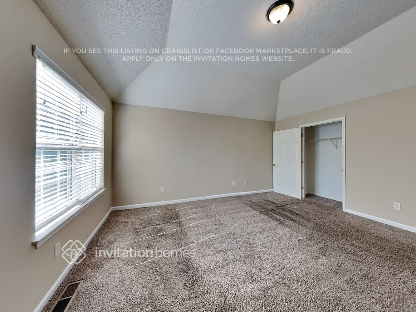 Building Photo - 3539 Riverview Club Dr