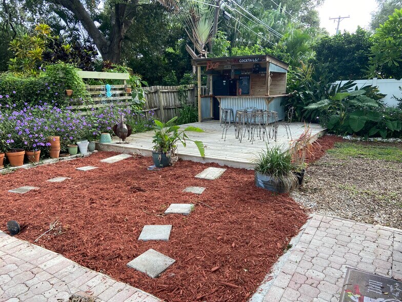 Building Photo - 329 57th Ave S