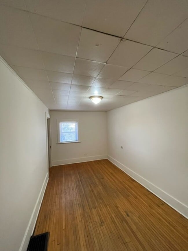 Building Photo - 271
