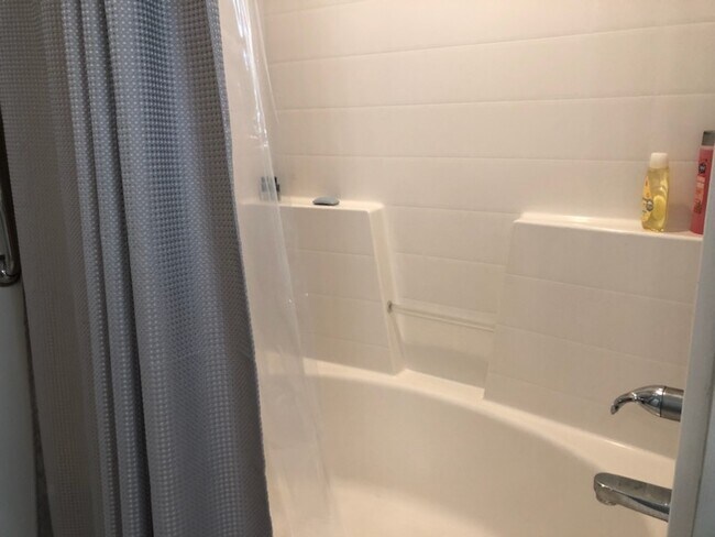 Building Photo - 124 Plantation Cir