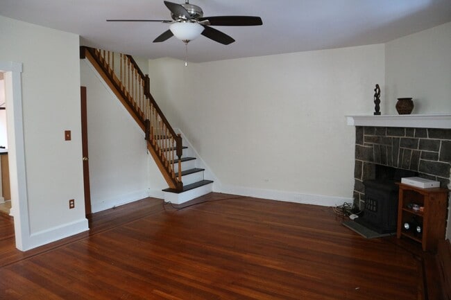 Primary Photo - Large 3-bedroom house for rent in Wilmingt...