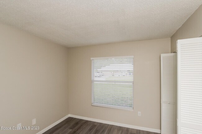 Building Photo - 486 Catalina Ave