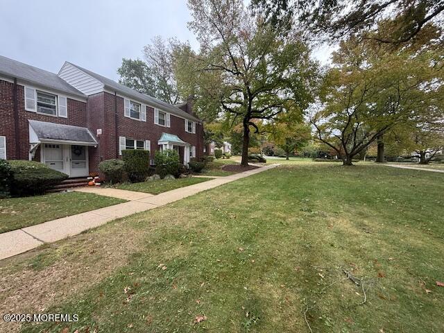 Building Photo - 82 Manor Dr