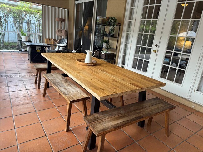 Building Photo - 834 Verona Lake Dr