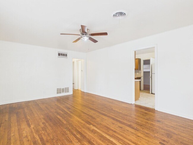 Building Photo - 4308 S Jackson St