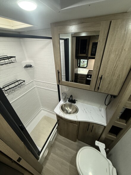 Building Photo - 312 Fleming Ave