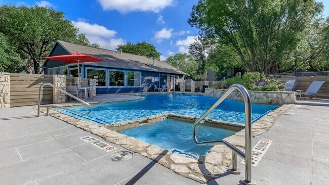 Building Photo - 13005 Heinemann Dr