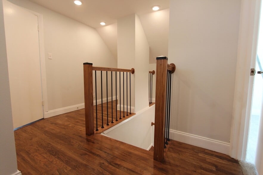 Loft area - 1418 Finley Rd