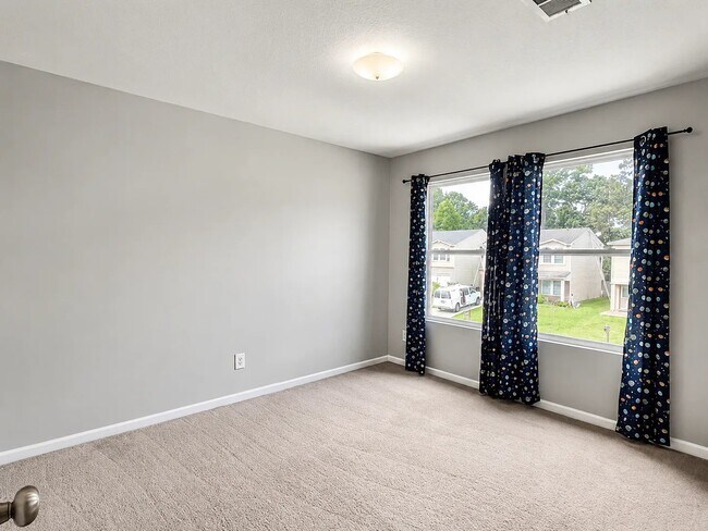 Building Photo - 126 Sedgewick Dr