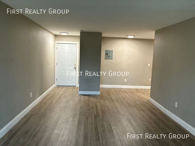 Building Photo - 5610 N Main St