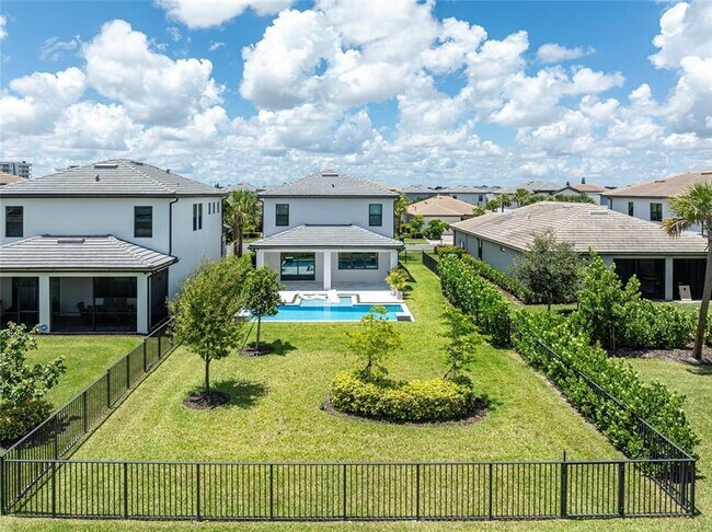 Building Photo - 4470 Gramercy Dr