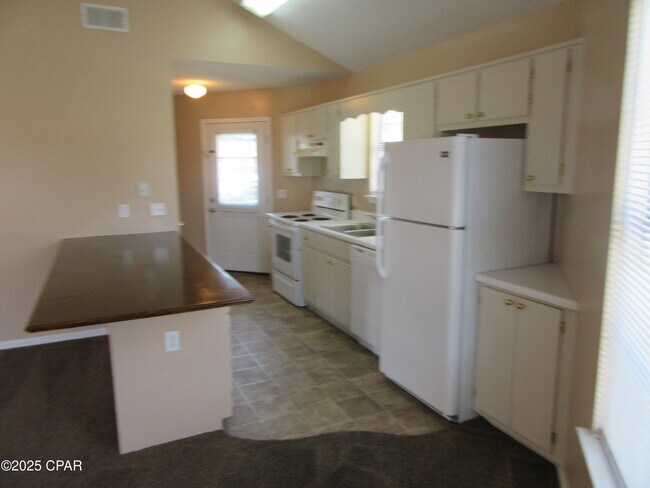 Building Photo - 1401 Gulf Ave