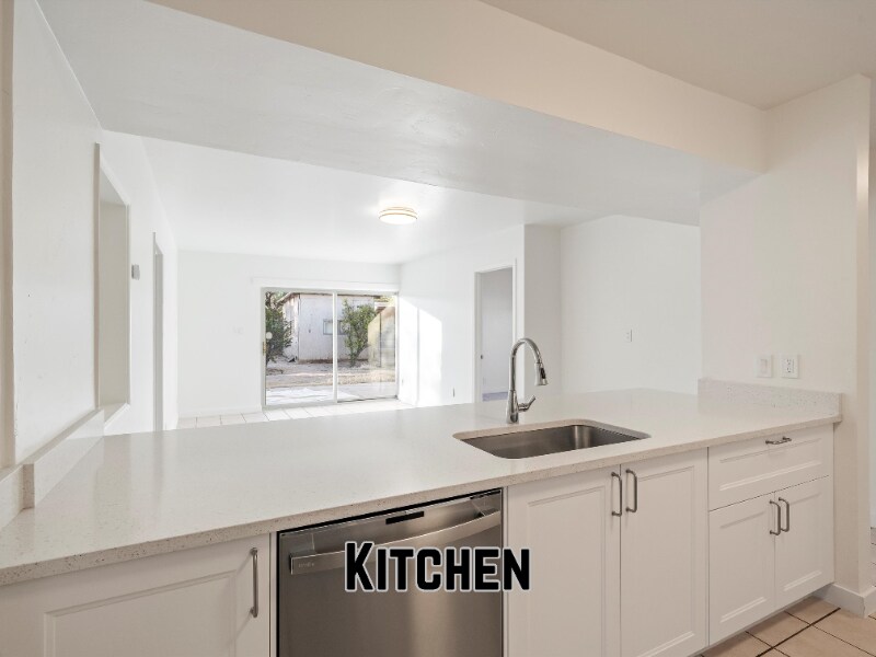 Building Photo - 4120 E 4th St