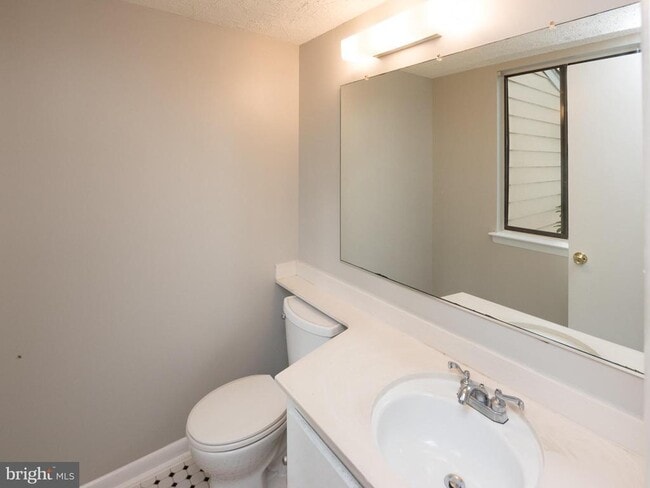 Building Photo - 515 Aspen Dr