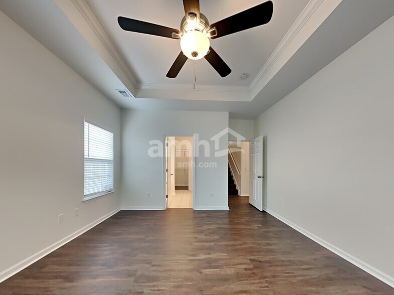 Building Photo - 632 Stonebridge Cir