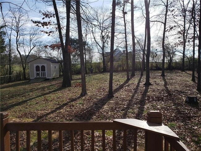 Building Photo - 247 Dogwood Ln SE