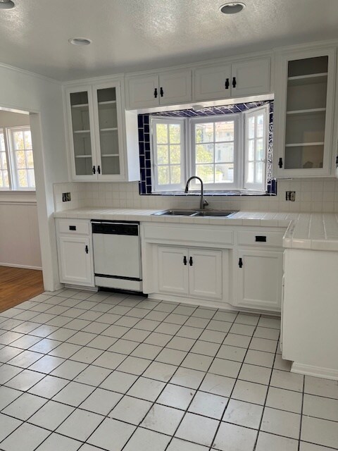 Kitchen 2 - 1170 W Summerland Ave