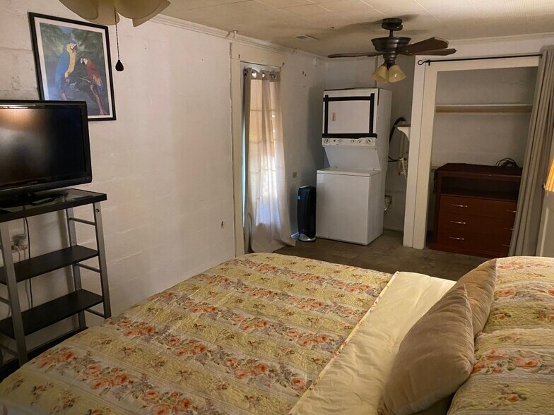 Building Photo - 1149 Pen Park Rd