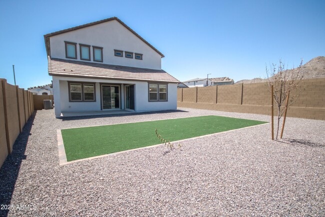 Building Photo - 21326 W Roanoke Ave