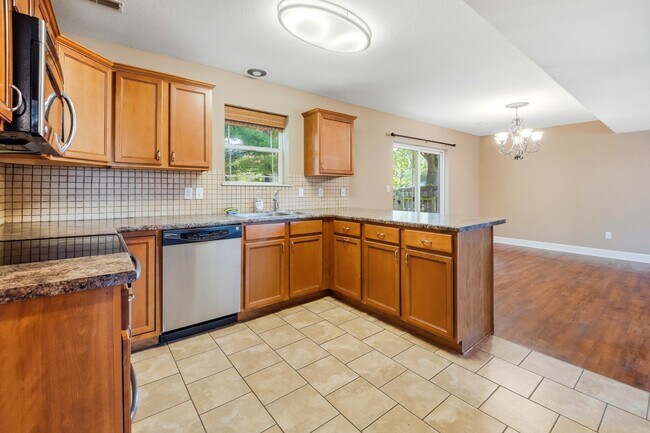 Building Photo - 401 S Village Cir
