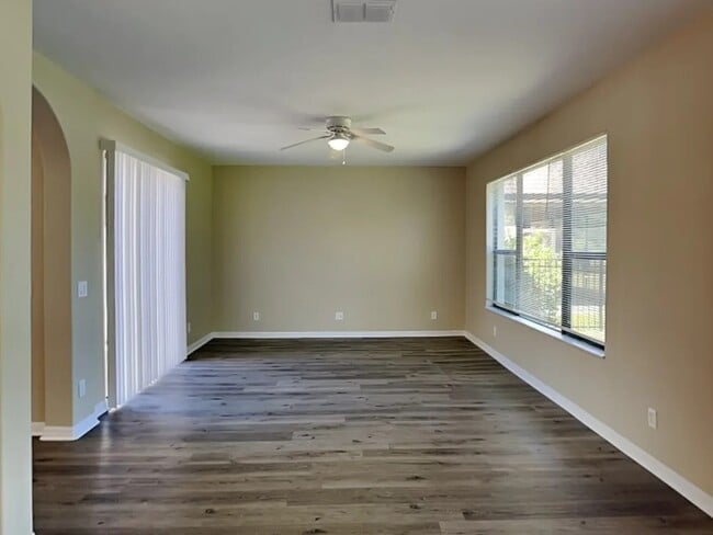 Building Photo - 20352 Chestnut Grove Dr