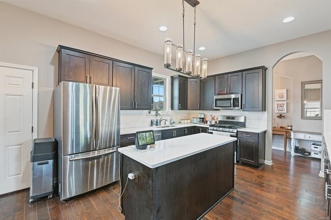 Building Photo - 905 Overture Dr