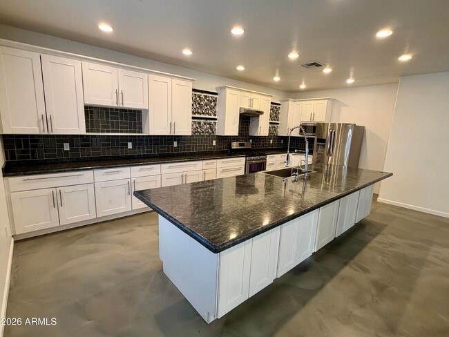 Building Photo - 4243 E Gleneagle Dr