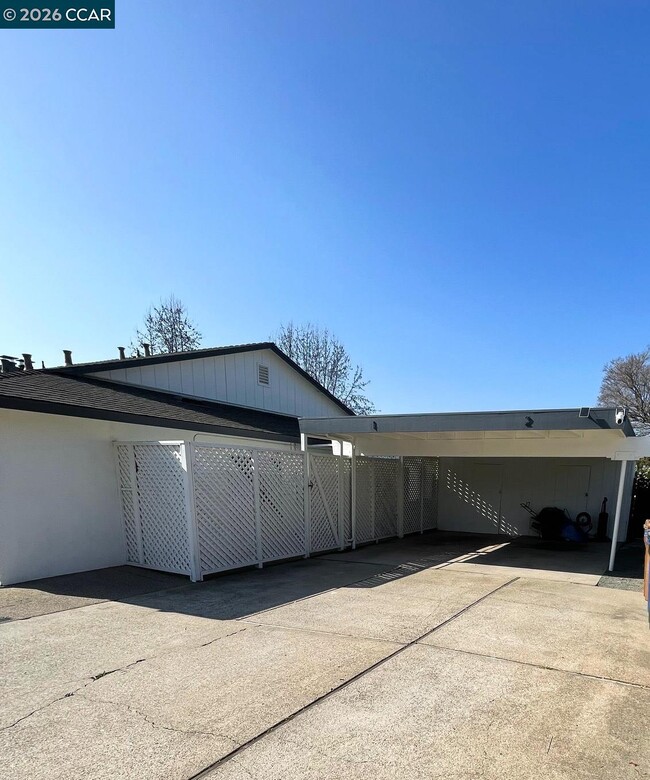 Building Photo - 4643 W Rishell Ct