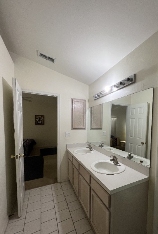 Building Photo - 200 Eagle Ridge Dr