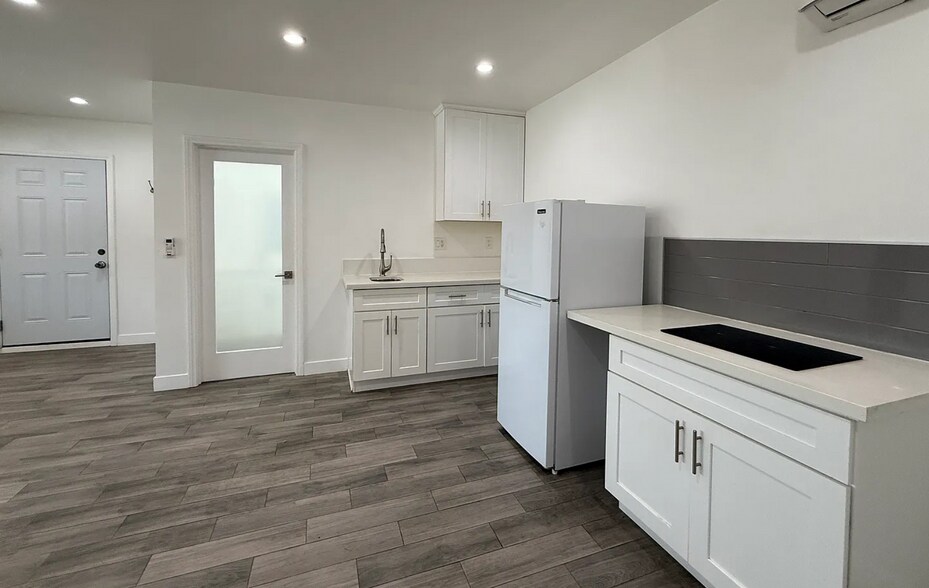 Building Photo - 8241 Shoup Ave